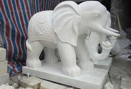 汉白玉大象石雕（2米）案例
