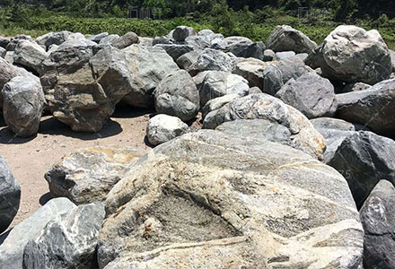 批发大型泰山石自然石河滩石大鹅卵石优质大